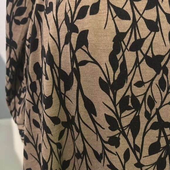 Lularoe 2Xl long button down cardigan  E - Picture 10 of 10